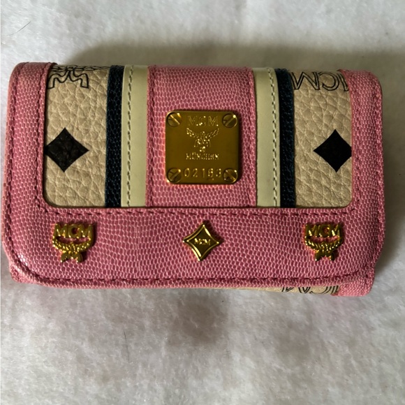 MCM limited edition for key holder gorgeous hard to get - Picture 1 of 16
